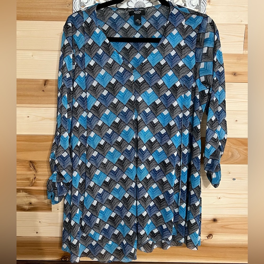 Women’s Alfani top size 2X
